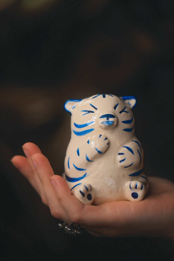 Little Tigrezinho Tiger Figurine in Painted Blue-On-White Porcelain