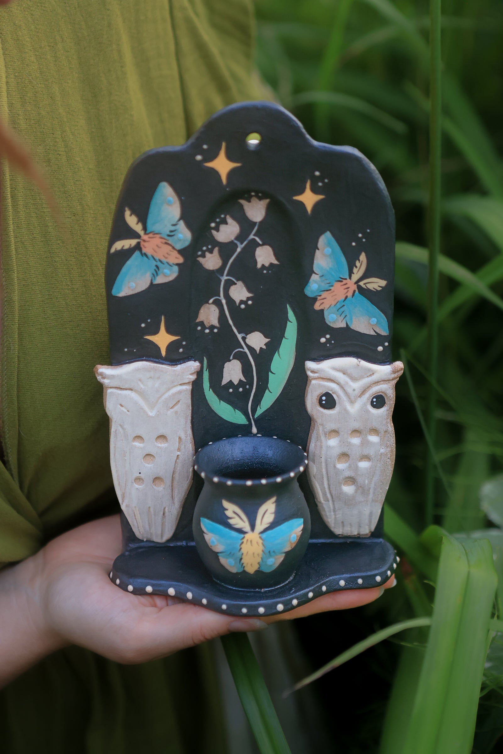 Owl Guardians of Summer Ceramic Wall Nicho in Midnight