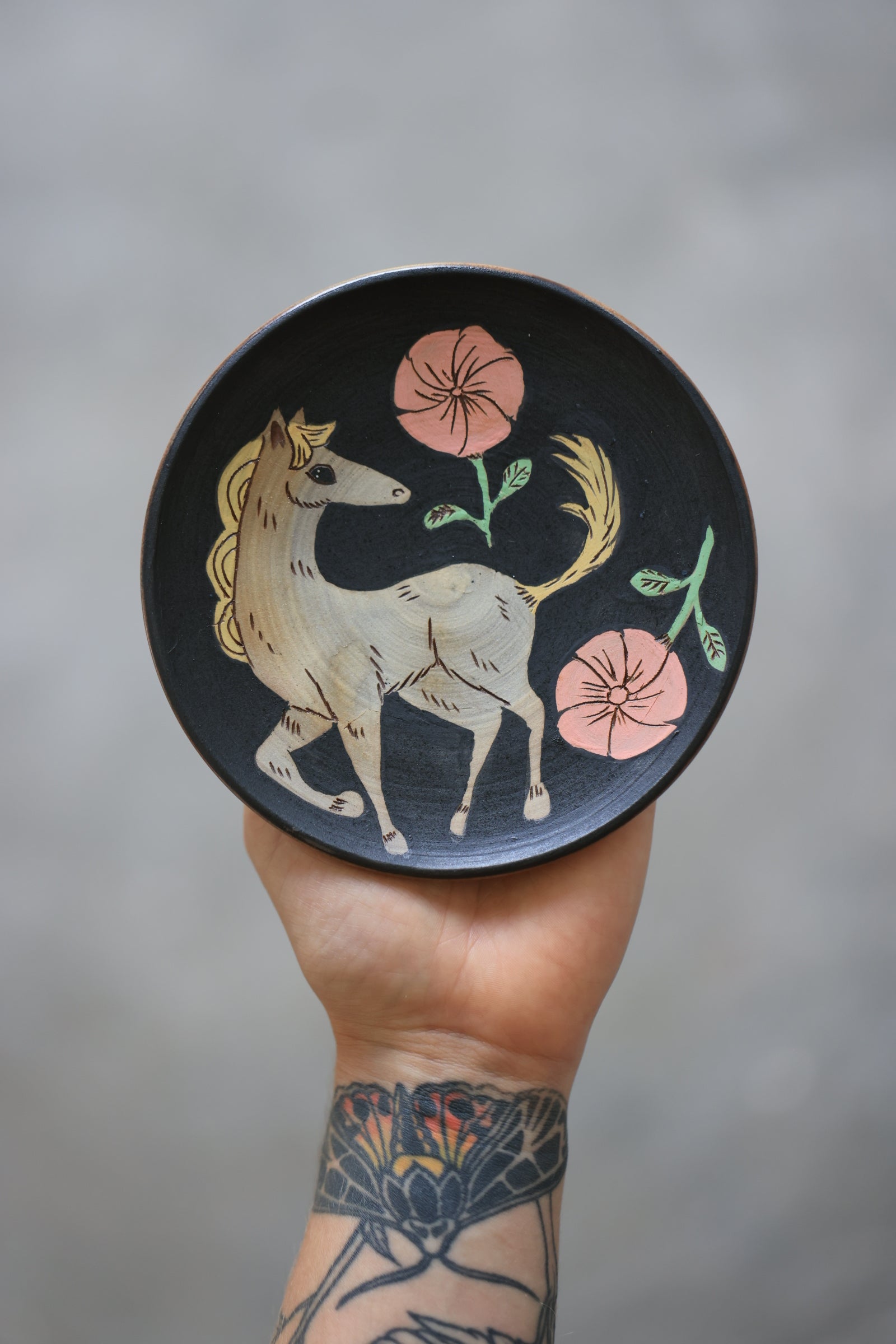 Field Horse Dish