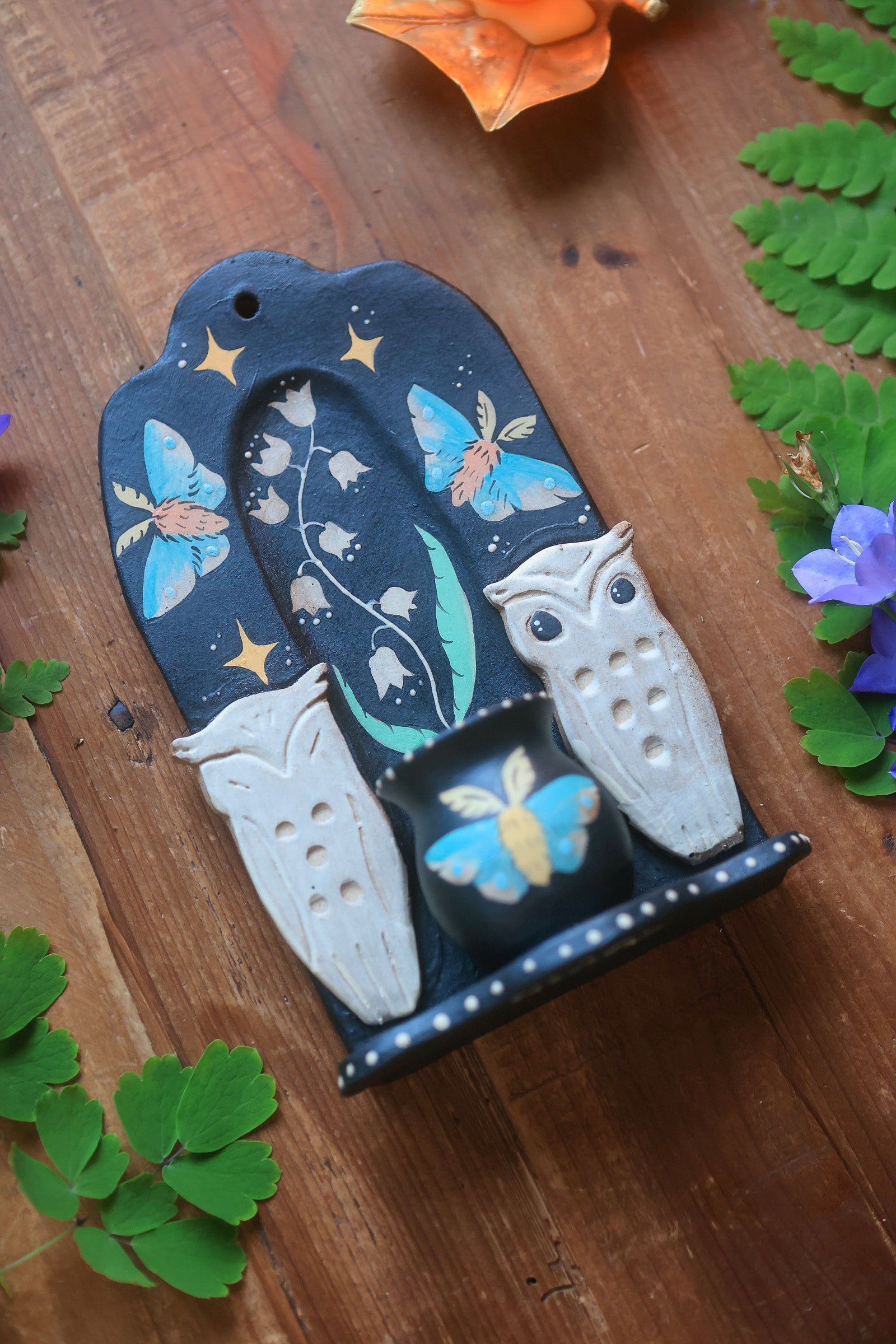 Owl Guardians of Summer Ceramic Wall Nicho in Midnight