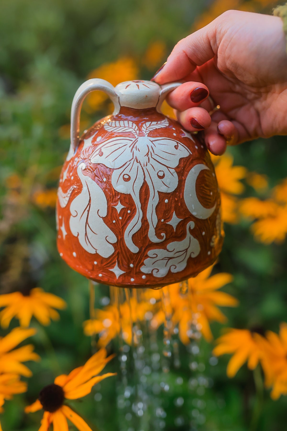 Autumn Night Flyers Rain Pot in Terracotta