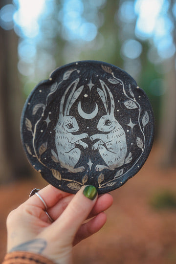 Rabbit Rituals Dish in Umbra