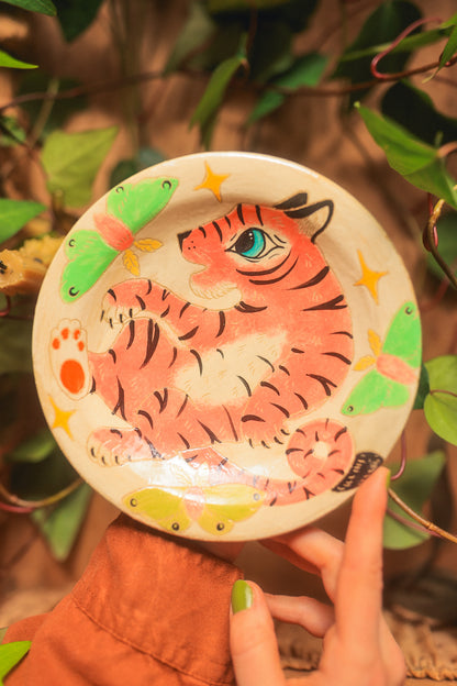 Painted Royal Rose Tiger of Jhasa Decorative Dish