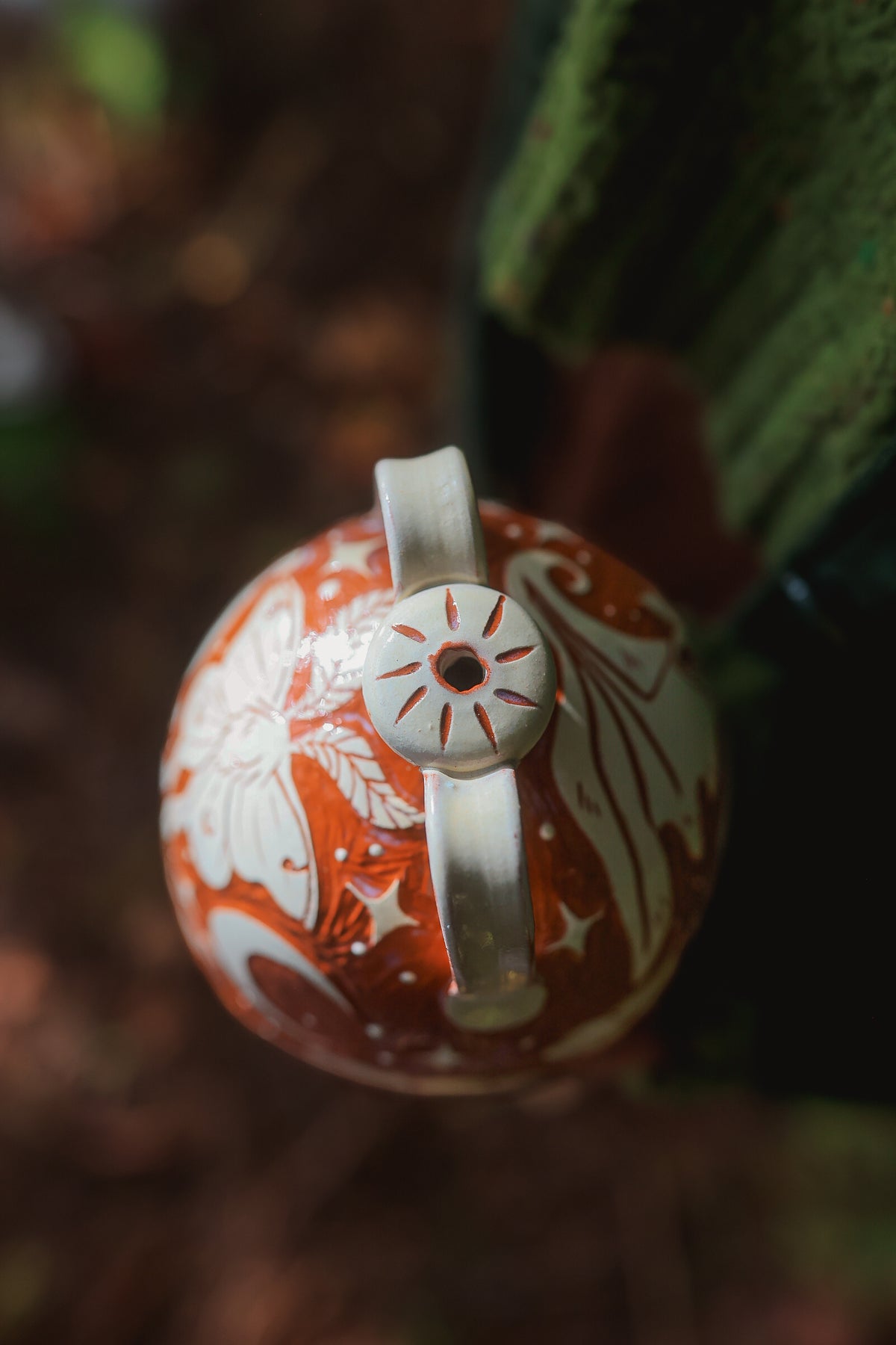Autumn Night Flyers Rain Pot in Terracotta