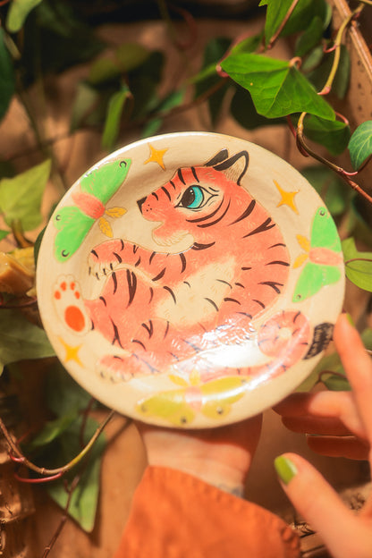 Painted Royal Rose Tiger of Jhasa Decorative Dish