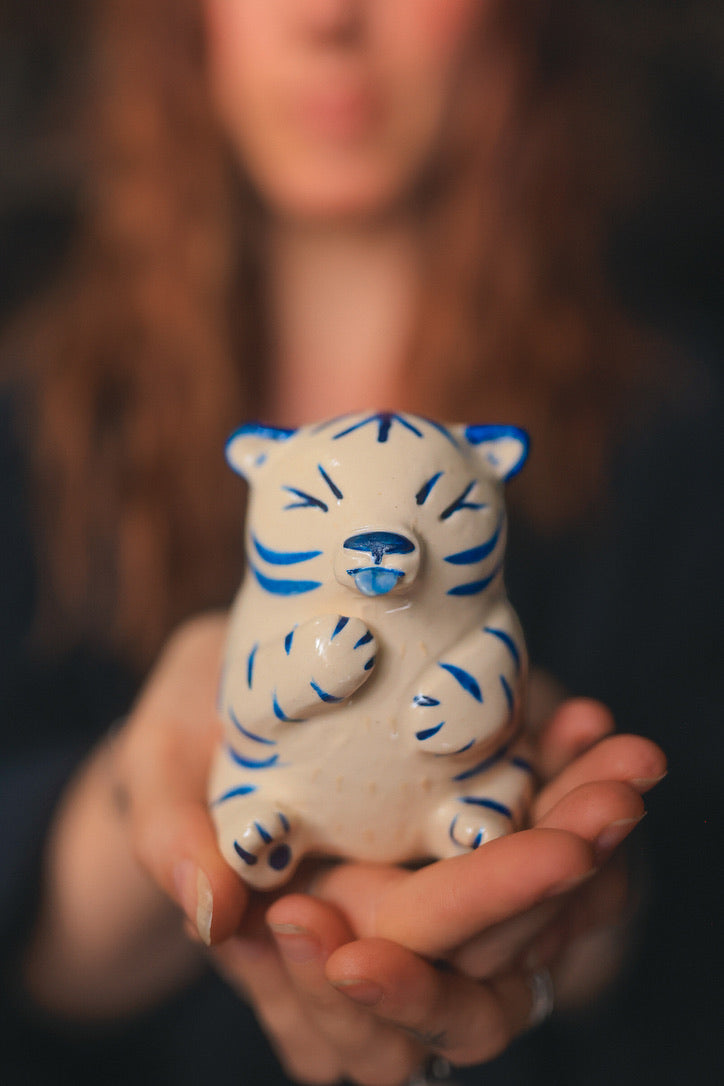Little Tigrezinho Tiger Figurine in Painted Blue-On-White Porcelain