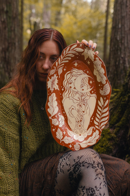 Venetia the Vampyr of Morwain Decorative Platter in Terracotta