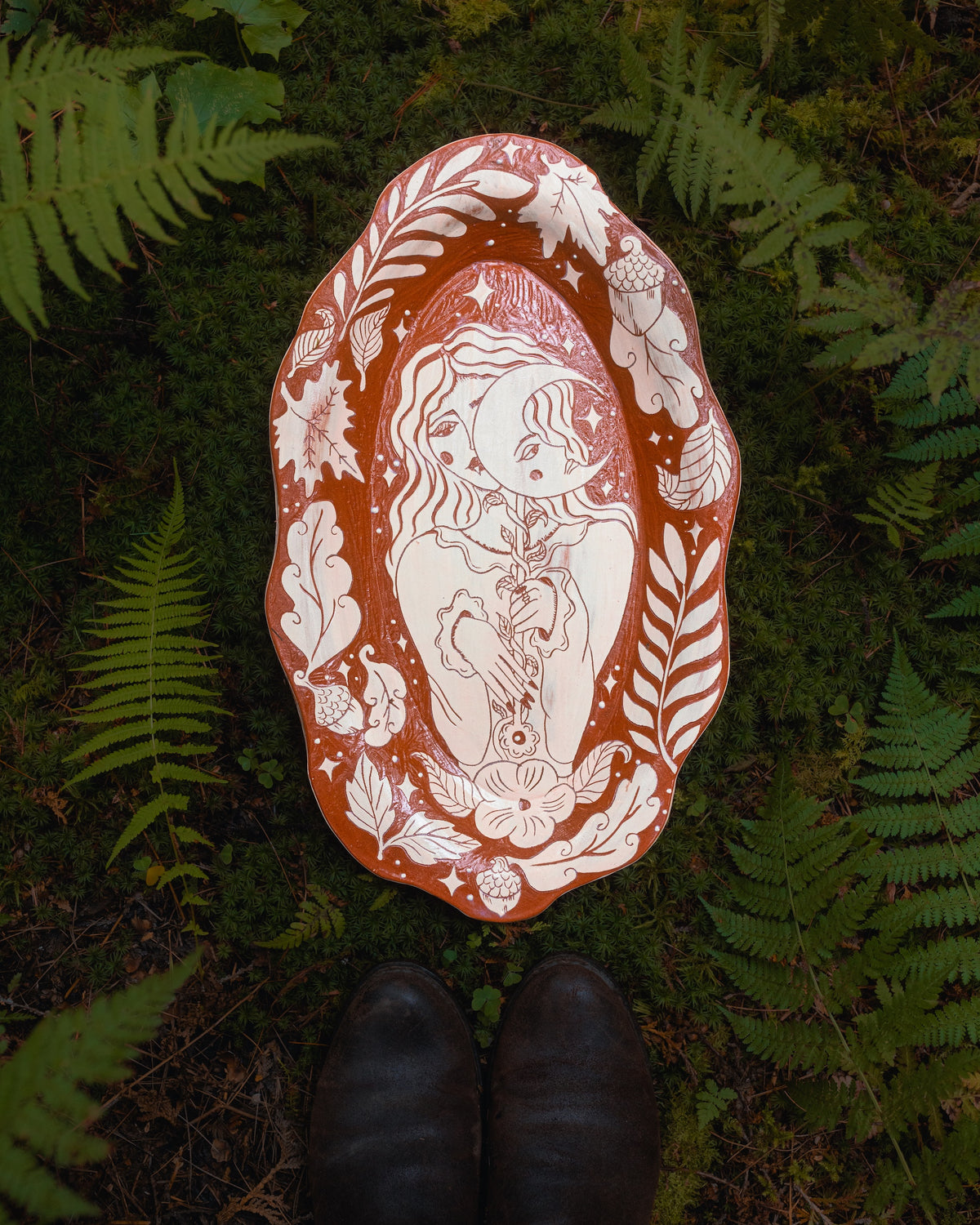 Venetia the Vampyr of Morwain Decorative Platter in Terracotta